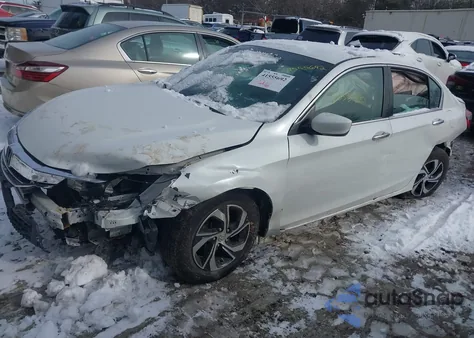 2017 Honda Accord Lx z USA, uszkodzony, nr VIN 1HGCR2F30HA116855